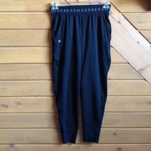 Woman’s Under Armour running pants